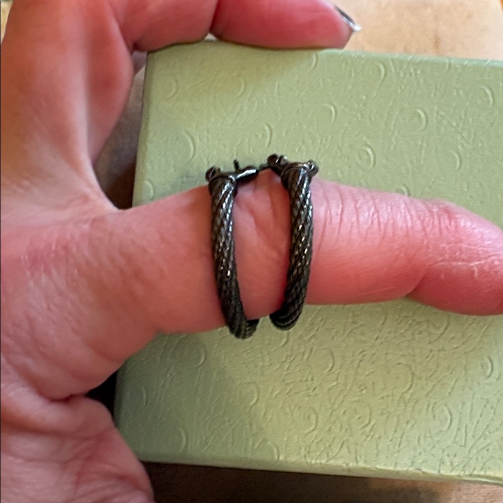 Judith Ripka dark, gray sterling silver Hoop Earrings. - Picture 2 of 4